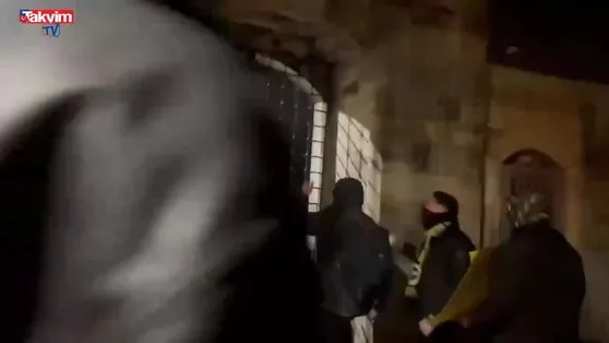 Vandallardan polise ağır küfürler!