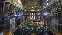 Ayasofya önünde bayrak provokasyonu: 6 Yunan Hava Kuvvetleri öğrencisine gözaltı
