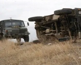 Ardahan’da askeri araç devrildi: 11 yaralı