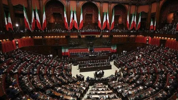 italyada-pes-dedirten-yasa-teklifi-muslumanlar-hedefte-camilere-kisitlama-getirilmesi-isteniyor-1686498756463.jpeg İtalya'da pes dedirten yasa teklifi: Müslümanlar hedefte! | Camilere kısıtlama getirilmesi isteniyor!-5