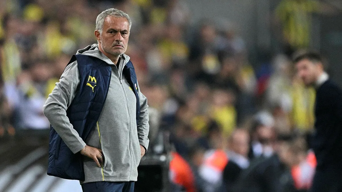 Mourinho'dan sürpriz 11! O isim yine kulübeye