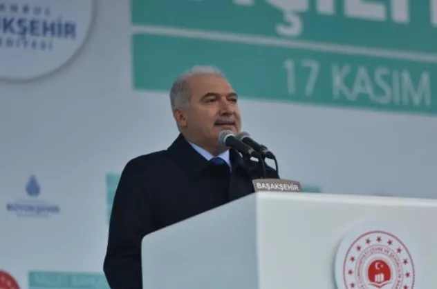 Mevlüt Uysal: 94 öncesi çimlere basmak yasaktı şimdi millet bahçelerini açıyoruz