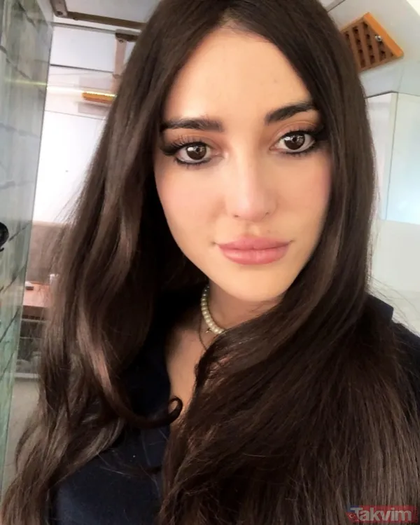 Melike İpek Yalova iddialı pozuyla sosyal medyayı salladı! Deri eteği ve dekolteli büstiyeri ile boy gösterdi herkes onu konuştu - 5