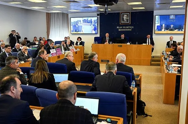 Milyonları ilgilendiren EYT'de komisyon görüşmeleri başladı! AK Parti tarihi açıkladı: "Salı günü Genel Kurul gündemine almayı planlıyoruz"-5