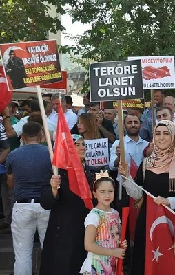 Bitlis ve Muş'ta terör saldırılarına büyük tepki!
