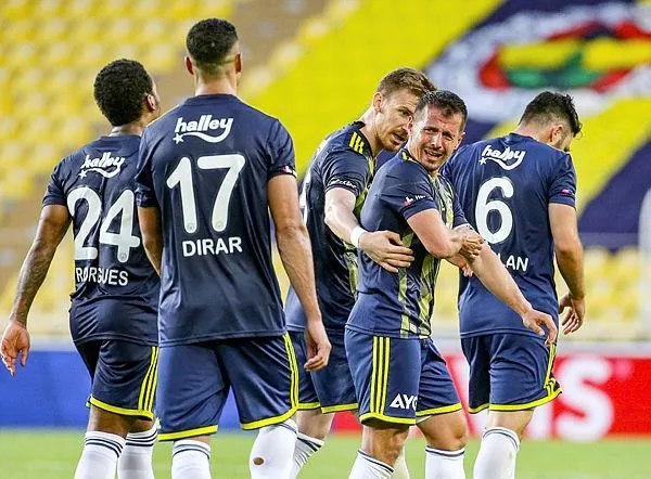 fenerbahce-yeni-malatyaspor-macina-damga-vuran-an-emre-belozoglu-gozyaslarini-tutamadi-1593285041186.jpeg Fenerbahçe - Yeni Malatyaspor maçına damga vuran an! Emre Belözoğlu gözyaşlarını tutamadı-3