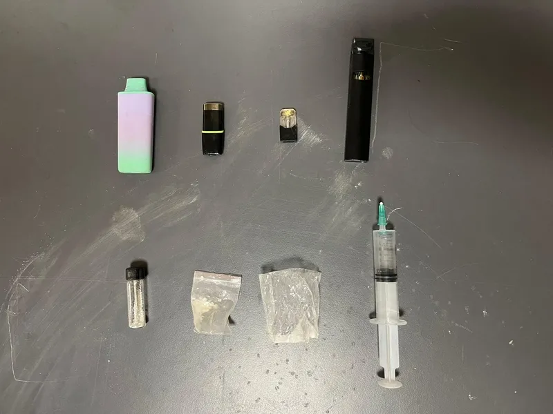 unlulere-uyusturucu-operasyonunda-yeni-dalga-sevval-sahinin-yakin-arkadasi-buse-iskenderoglu-listede-34-gece-k-1766908548584.jpeg Ünlülere uyuşturucu operasyonunda yeni dalga! Buse İskenderoğlu, Şebnem İnan, "Ege!"... İsim isim tam liste | 34 gece kulübüne baskın-4