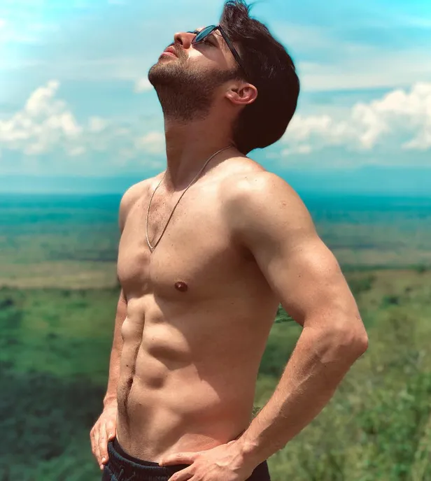 Acun Ilıcalı'nın gözde Survivor'larından biriydi aşkını yanlışlıkla ifşa etti! Hilmi Cem İntepe'nin sevgilisi çıka çıka bakın kim çıktı-5