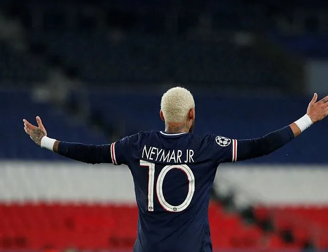 Psg Leipzig’i Neymar’la devirdi