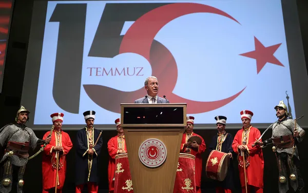 milli-savunma-bakani-hulusi-akar-fetonun-sivil-alanlara-sizdigini-vurguladi-fitne-fesat-cikarmaya-calisanlar-var-1626289642376.jpg Milli Savunma Bakanı Hulusi Akar FETÖ'nün sivil alanlara sızdığını vurguladı: Fitne fesat çıkarmaya çalışanlar var-5