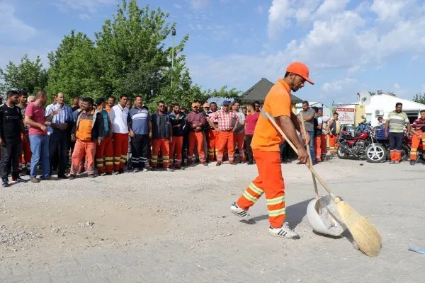 CHP'li belediye maaşları ödemedi, Edirne'de çöpler sokakta kaldı-1