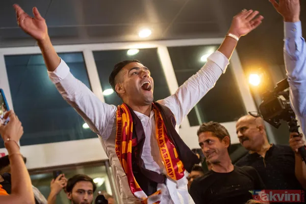 Son dakika: Galatasaray'ın yeni transferi Falcao İstanbul'da! - 22