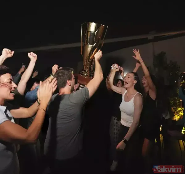 Saha da coşturuyor dışarıda da! Melissa Vargas Dj kabinine geçti geceye damgasını vurdu! Herkesin dilinde Vargas var - 8