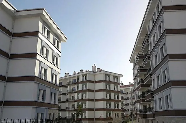 Muhalefetin 'taksitler çok yükselecek' yalanı elinde patladı: Sosyal konutta taksitler memur zammının altında!