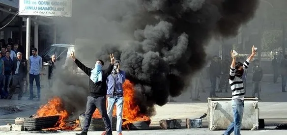 TÜRKİYE'DE KOBANİ EYLEMLERİ BAŞLADI