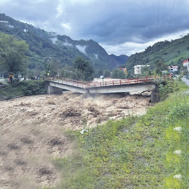 Fırtına deresi’nde kasırga koptu