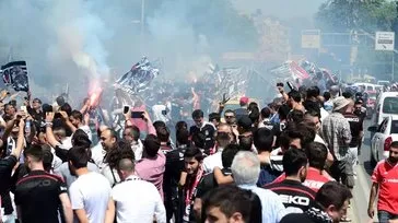 İZLE I Beşiktaşlı taraftarlar derbi için Kadıköy’de!