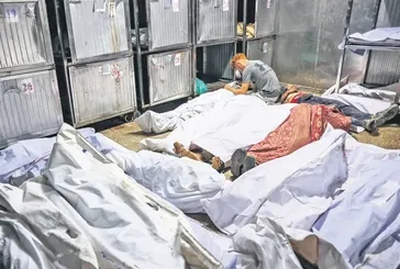 Dünya yüzüne tükürdü