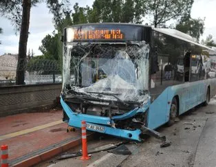 Korkunç kaza! Antalya’da özel halk otobüsü 9 araca çarptı!