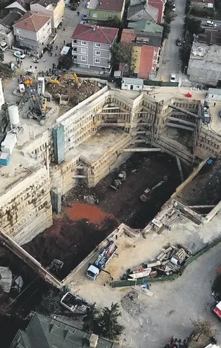 Boşluk iki can aldı