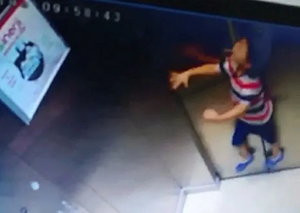 İstanbul'da dehşet anları! Kardeşini ölümden son anda kurtardı-1