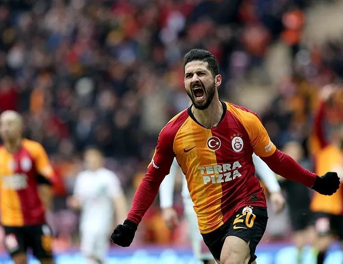 Cimbom evinde güldü!