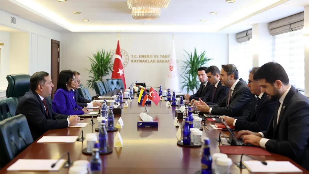 Venezuela ile enerjide işbirliği! Bakan Alparslan Bayraktar paylaştı