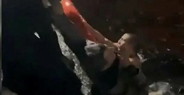 Beyoğlu'nda can pazarı: Vapurdan denize düşen yolcuyu kurtarma anları görüntülendi