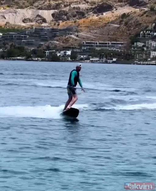 Kıvanç Tatlıtuğ'un sörf yaptığı anlar olay oldu! "Su üstünde bile karizma" | Her bir karesi hayran bıraktı... - 7
