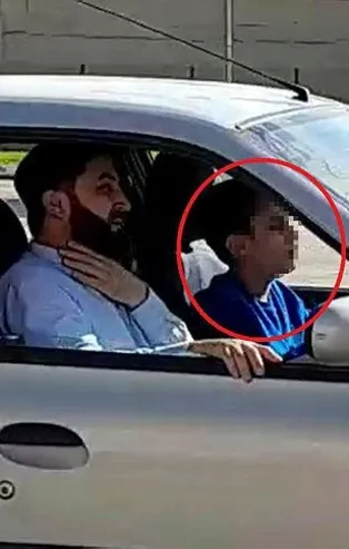 Son dakika: Bursa'da 14 yaşındaki çocuğun, yanında babasıyla otomobil kullanma anı kamerada