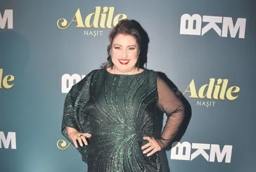 Adile Naşit filminin galasına ünlü akını!