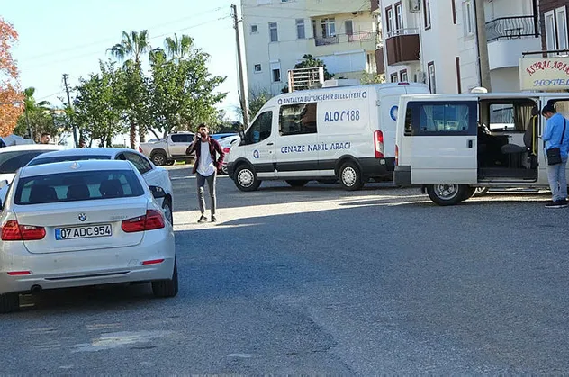 Antalya'da sır ölüm! Ukraynalı kadın apartta ölü bulundu
