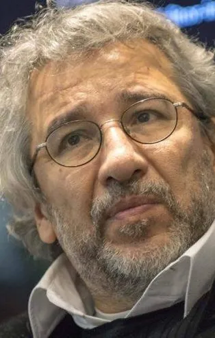 Son dakika: MİT tırları davasında yargılanan firari hain Can Dündar'a hapis cezası