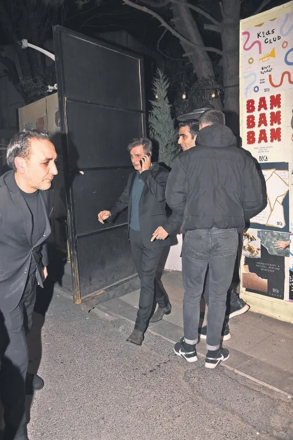 1678485310573.jpeg Teoman gecelerde görüntülendi! Yürümekte güçlük çekti-2