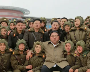 Kuzey Koreden kritik dönemde askeri tatbikat! Bu fotoğrafla dünyaya duyurdular