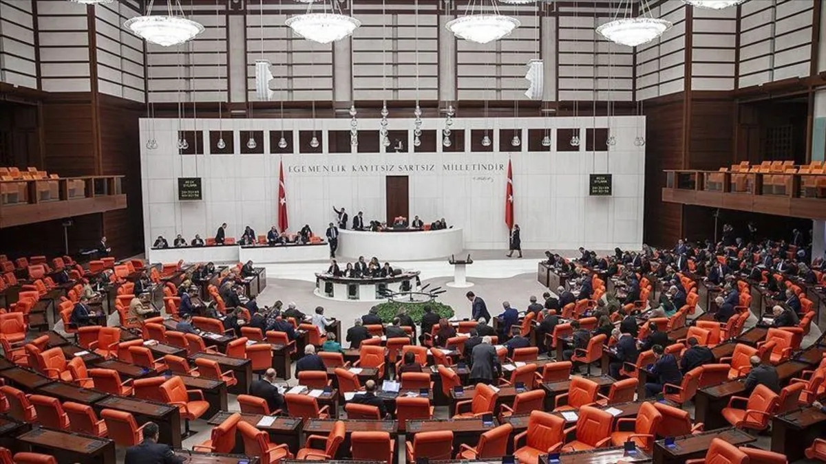 TBMM'deki yargı düzenlemeleri yasalaştı! Noter çalışma saatleri, boşanma bekleme süresi! Neleri kapsıyor?