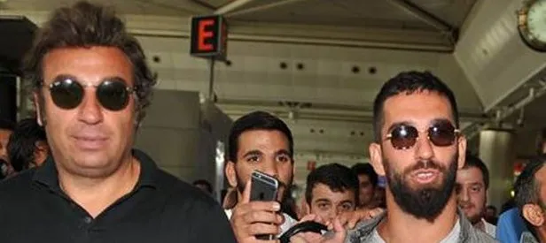 Arda Turan devre arası ayrılıyor