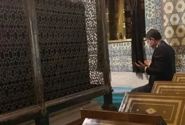 Murat Kurum sabah namazını Eyüpsultan’da kıldı