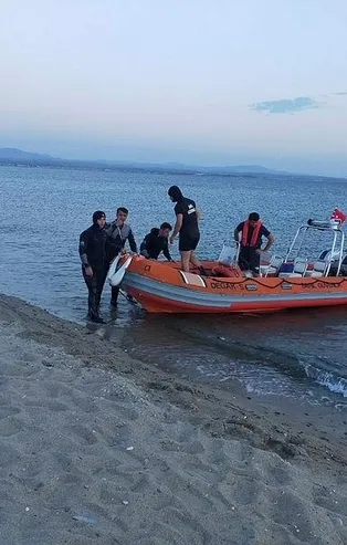 Çanakkale'de arkadaşını kurtarmak için girdiği denizde kaybolan gencin cansız bedenine ulaşıldı