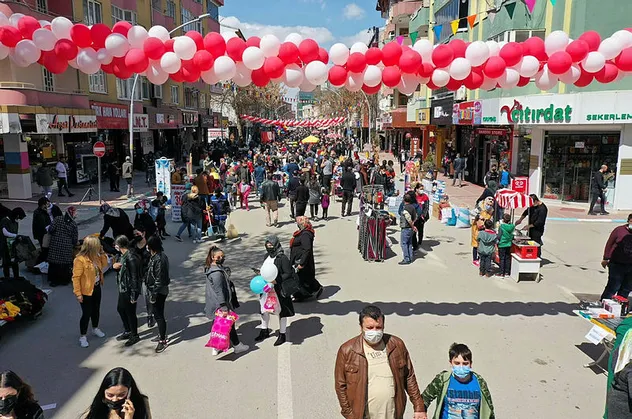 Son dakika: O ilde koronavirüs vakalarında kırmızı alarm! Vaka sayısı 3,5 kat arttı! Flaş kısıtlama kararı!