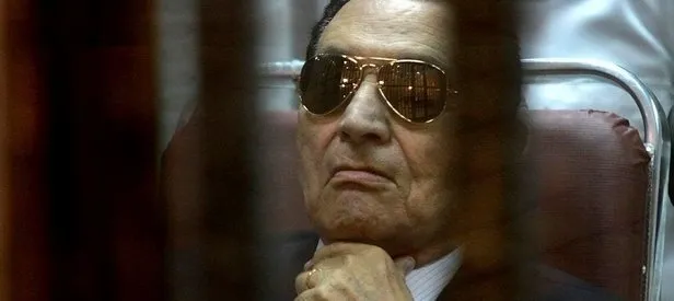 Sisi’nin mahkemesi Mübarek’i beraat ettirdi