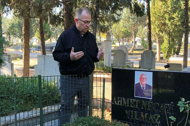 Ünlü iş adamı babası çıktı! Yıllar sonra ortaya çıkan gerçek