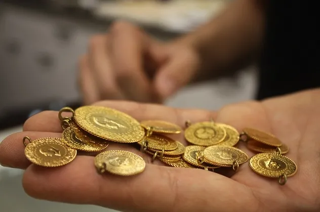 7 Mayıs ANLIK altın fiyatları: 22 ayar bilezik ve çeyrek altın fiyatları ne kadar? Sıçrayışı şaşırttı! 9 lira birden...