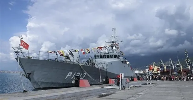 Deniz Kuvvetleri Komutanlığı'ndan 23 Nisan'a özel 23 gemi! Limanlar 'bayram' etti