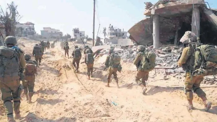 1706049668714.jpeg Önüne gelen herkese bıçakla dehşet saçtı: 10 kişi hastaneye kaldırıldı! Saldırganın doktoru darp edip odasını dağıttığı da ortaya çıktı-4