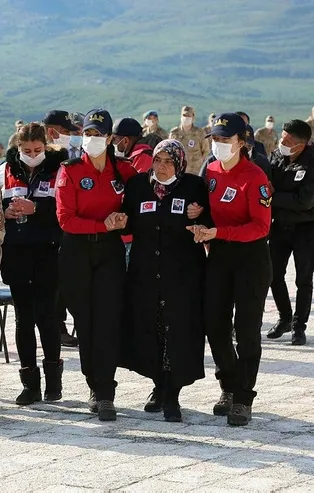 Son dakika: Munzur Çayı'nda akıntıya kapılarak şehit olan Uzman Çavuş Güneş için tören düzenlendi