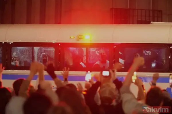 ABD intifadasına pranga! Columbia Üniversitesi’ne baskın: Çevik kuvvet ve kamyonlarla saldırdılar! Kaliforniya'da İsrail yanlıları protestoculara saldırdı - 16