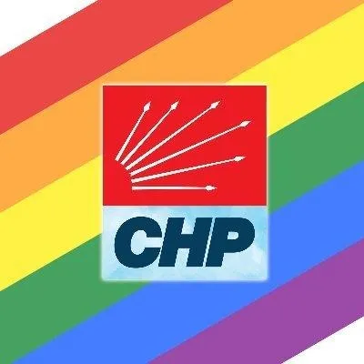 teror-seviciligi-de-sapkinlikta-bunlarda-chpli-ekrem-imamoglunun-mitinginde-tepki-gecen-lgbt-pankarti-ekrem-ve-1710607693674.jpeg