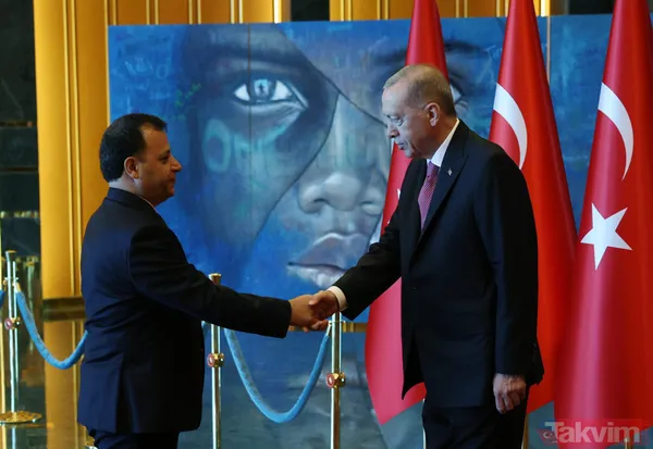 Külliye'de '30 Ağustos' kabulleri! Başkan Erdoğan'dan Türkiye'nin ilk kadın amirali Gökçen Fırat'a: Sen benim hemşehrimdin he? - 43