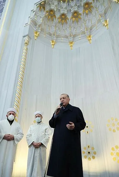 koronavirusu-atlatan-baskan-erdogandan-onemli-aciklama-vatandasimizi-enflasyona-ezdirmeyecegiz-1644614385058.jpeg Koronavirüsü atlatan Başkan Erdoğan'dan Cuma namazı sonrası önemli açıklama: Vatandaşımızı enflasyona ezdirmeyeceğiz-2